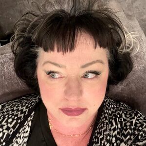 Meet your Posher, Carlee